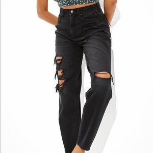 American Eagle Ripped Mom Jean